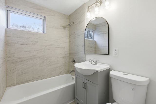 1914 215th Place, Sauk Village, IL 60411