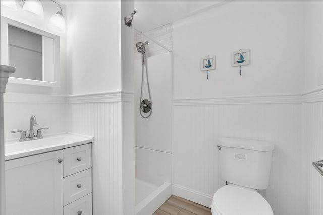 168 Highland Dr, Barnstable, MA 02632
