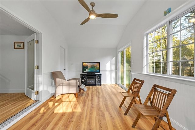 168 Highland Dr, Barnstable, MA 02632