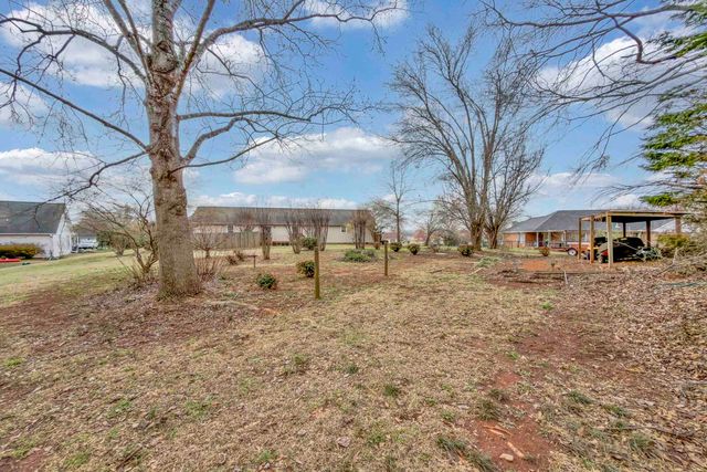 437 Cresthaven Drive, Spartanburg, SC 29316