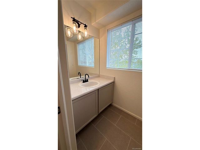 19625 E Montview Dr, Aurora, CO 80011