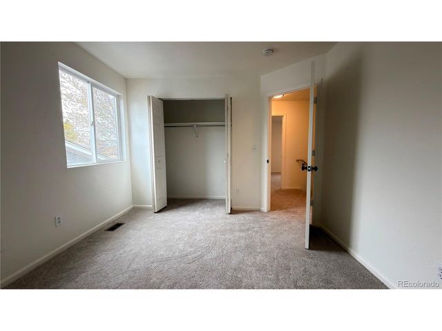 19625 E Montview Dr, Aurora, CO 80011