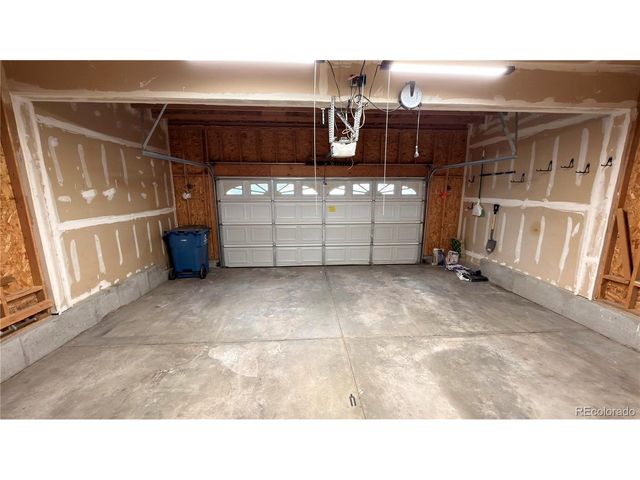 19625 E Montview Dr, Aurora, CO 80011