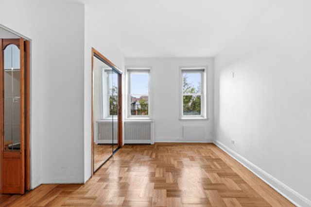4817 42nd St Apt 4C, New York City, NY 11104