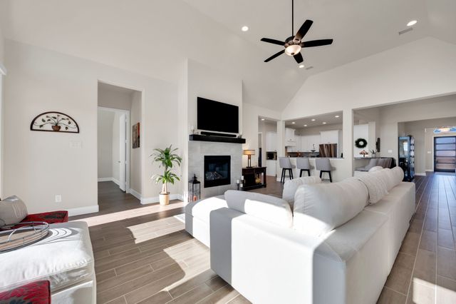 837 Peppervine Drive, Waxahachie, TX 75165