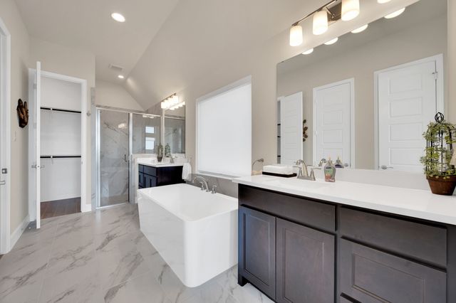 837 Peppervine Drive, Waxahachie, TX 75165