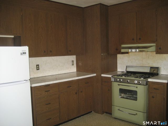 21 Daniel Street, Norwich, CT 06360