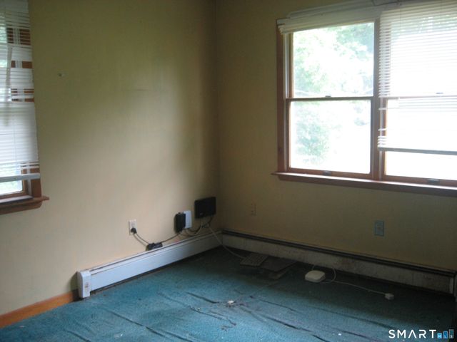21 Daniel Street, Norwich, CT 06360