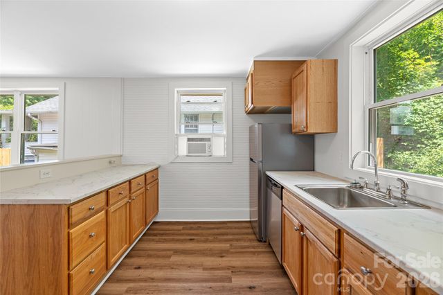 5 Company Street, Asheville, NC 28804
