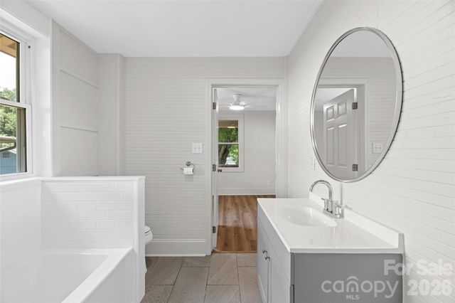 5 Company Street, Asheville, NC 28804