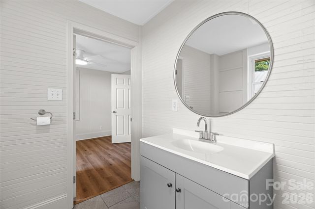 5 Company Street, Asheville, NC 28804