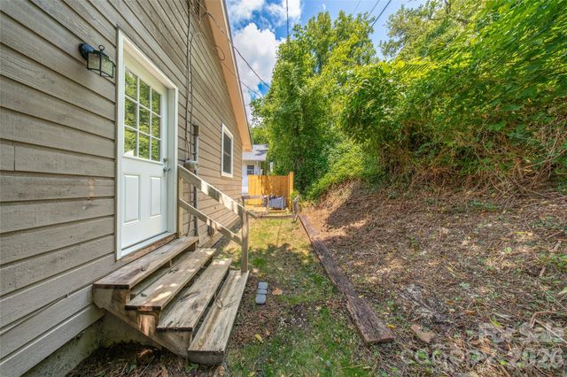 5 Company Street, Asheville, NC 28804