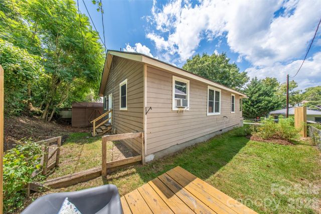 5 Company Street, Asheville, NC 28804