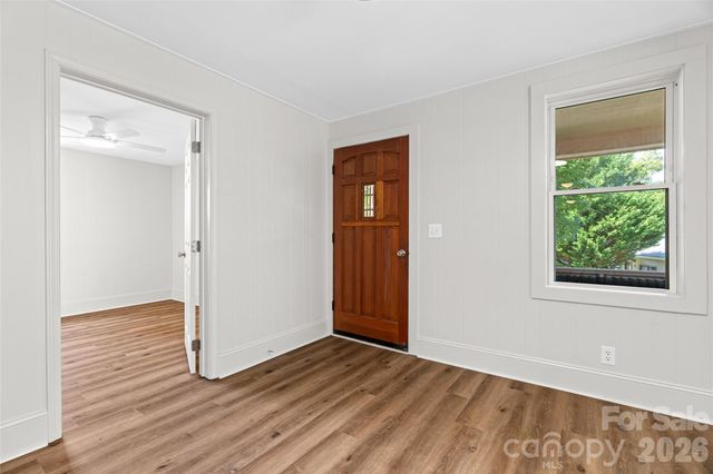 5 Company Street, Asheville, NC 28804