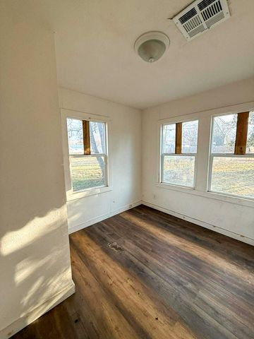 826 J Street NW, Miami, OK 74354