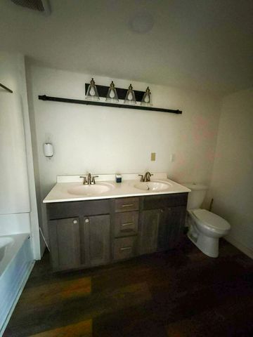 826 J Street NW, Miami, OK 74354