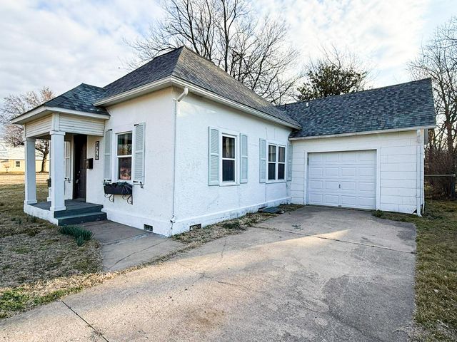 826 J Street NW, Miami, OK 74354