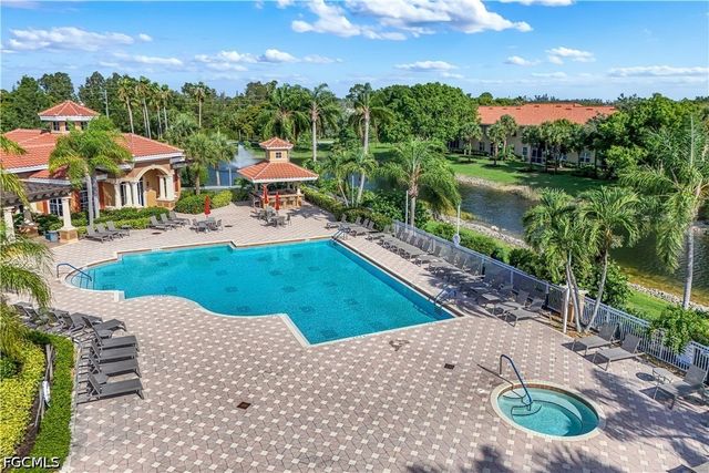 5661 Kensington LOOP, Fort Myers, FL 33912