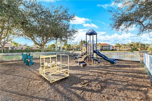 5661 Kensington LOOP, Fort Myers, FL 33912