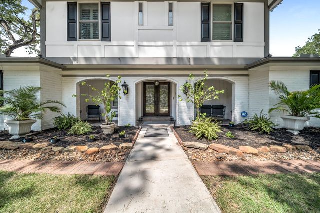 602 Cypresswood Drive, Spring, TX 77388