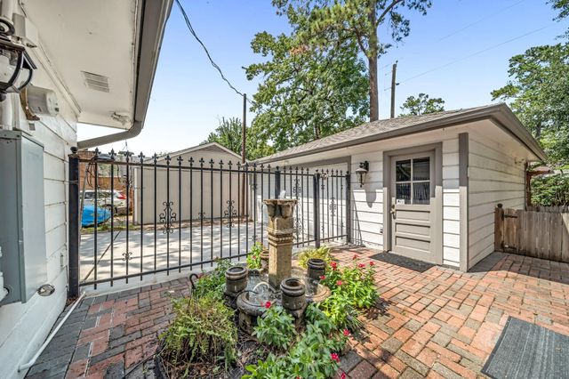 602 Cypresswood Drive, Spring, TX 77388