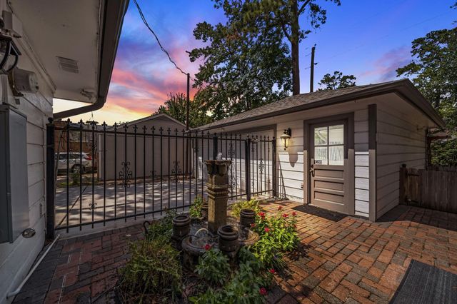 602 Cypresswood Drive, Spring, TX 77388