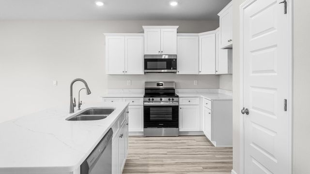 29 Hatten Court, Mary Esther, FL 32569