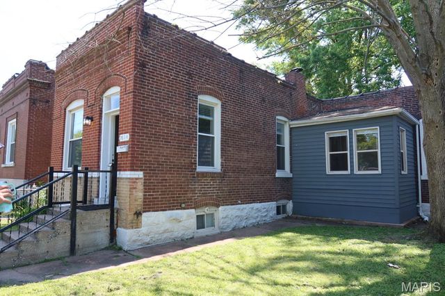 7614 Pennsylvania Avenue, St Louis, MO 63111