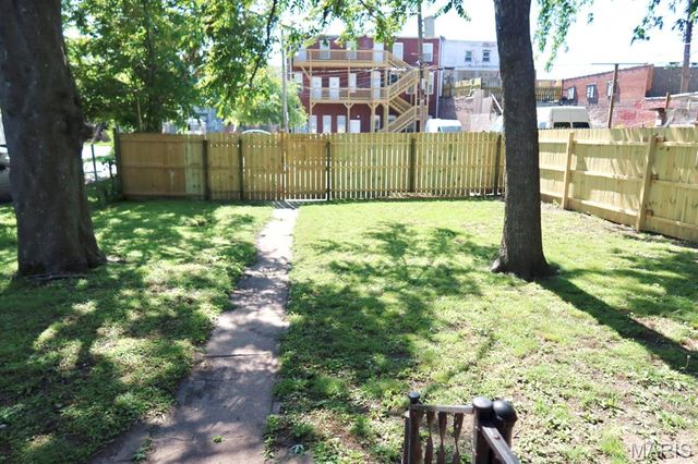 7614 Pennsylvania Avenue, St Louis, MO 63111