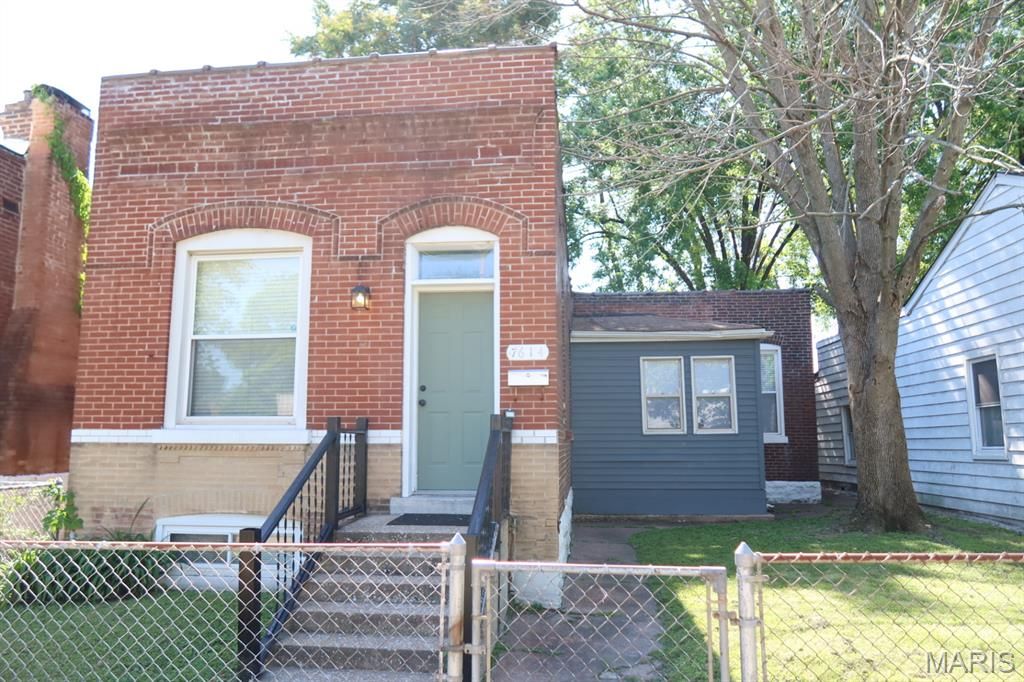 7614 Pennsylvania Avenue, St Louis, MO 63111