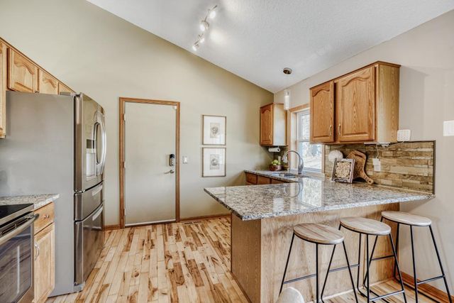 3183 Copper Oaks Place, Woodbury, MN 55125