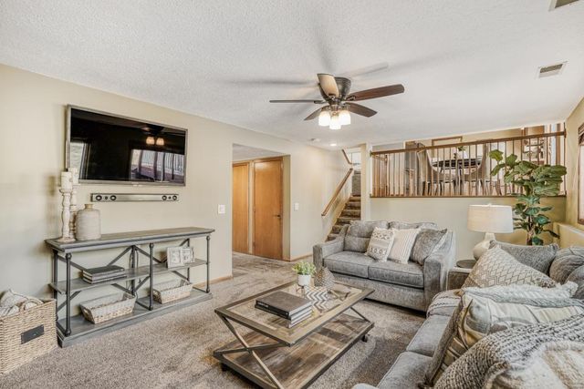 3183 Copper Oaks Place, Woodbury, MN 55125