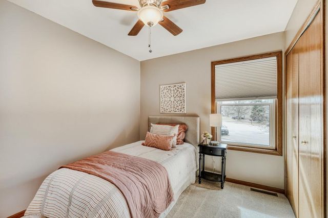 3183 Copper Oaks Place, Woodbury, MN 55125