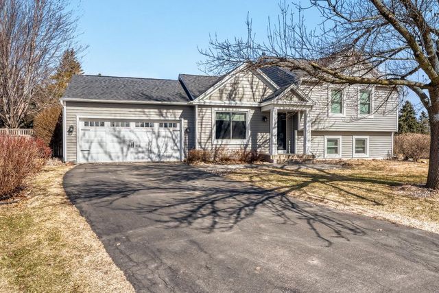 3183 Copper Oaks Place, Woodbury, MN 55125