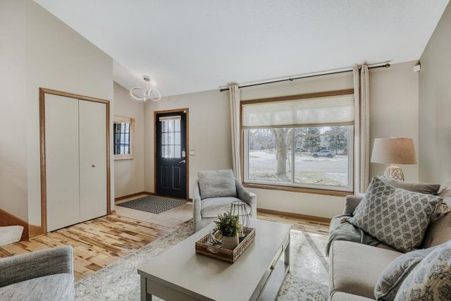 3183 Copper Oaks Place, Woodbury, MN 55125