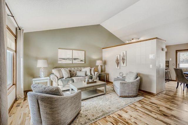 3183 Copper Oaks Place, Woodbury, MN 55125