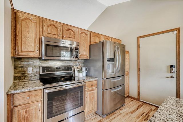 3183 Copper Oaks Place, Woodbury, MN 55125