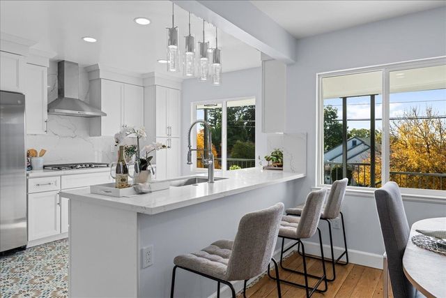 6032 Mauritania Ave, Oakland, CA 94605