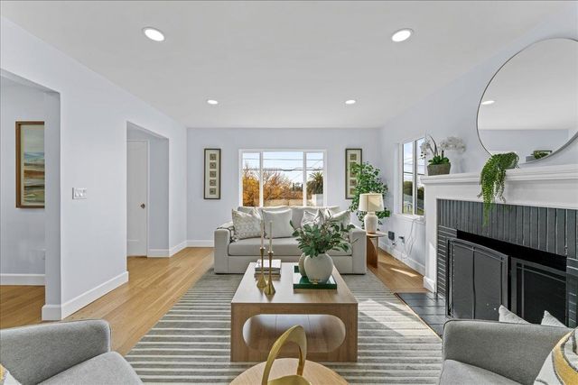 6032 Mauritania Ave, Oakland, CA 94605