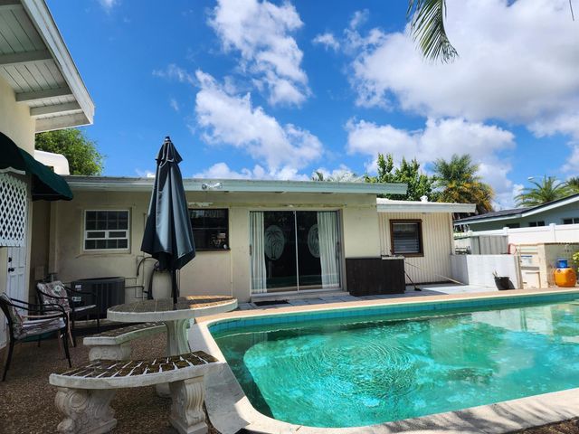 111 SE 7th Street, Pompano Beach, FL 33060