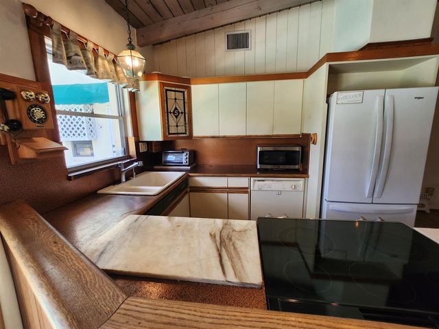 111 SE 7th Street, Pompano Beach, FL 33060