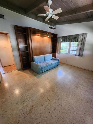 111 SE 7th Street, Pompano Beach, FL 33060