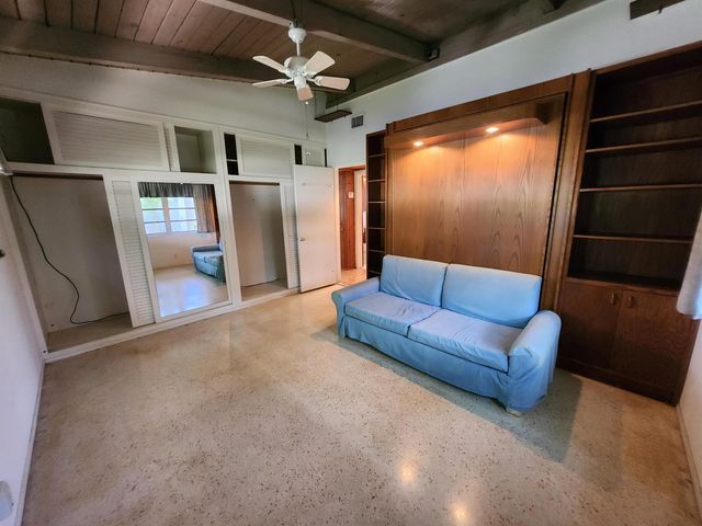 111 SE 7th Street, Pompano Beach, FL 33060
