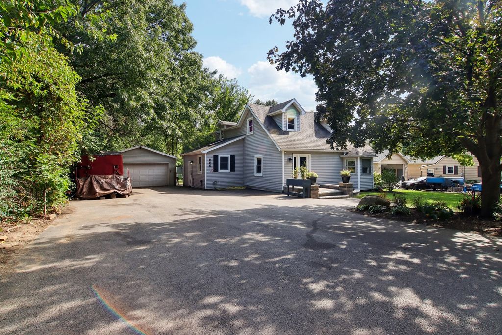 806 Spencer Street, Joliet, IL 60433