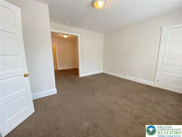 429 East 4th Street 2nd Floor, Bethlehem City, PA 18015