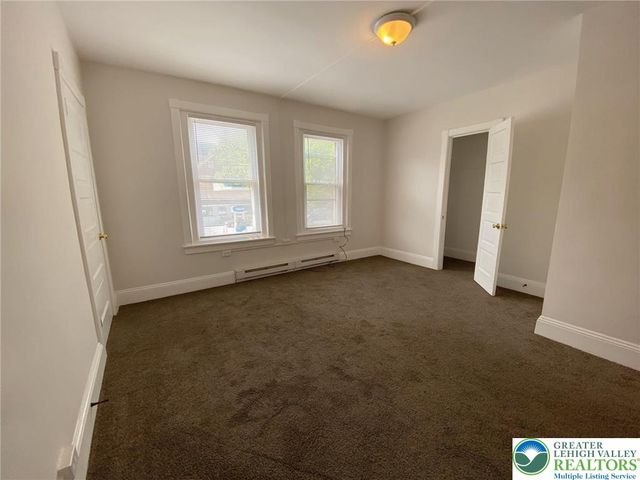 429 East 4th Street 2nd Floor, Bethlehem City, PA 18015