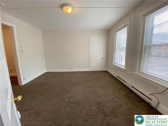 429 East 4th Street 2nd Floor, Bethlehem City, PA 18015