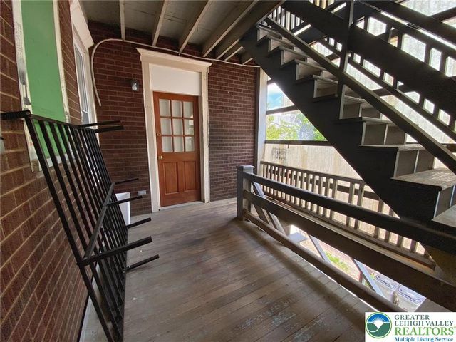 429 East 4th Street 2nd Floor, Bethlehem City, PA 18015