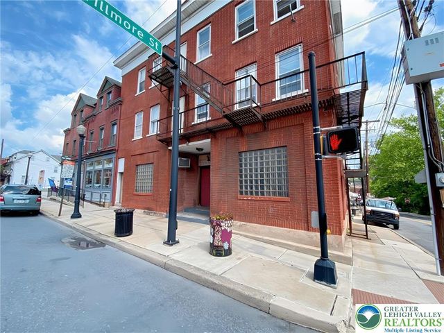 429 East 4th Street 2nd Floor, Bethlehem City, PA 18015