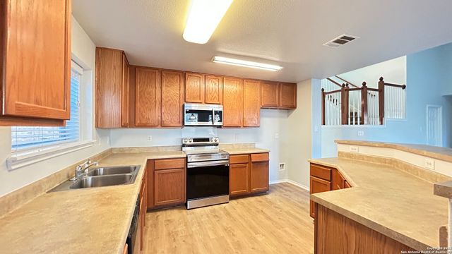 206 Bright Trail, San Antonio, TX 78253